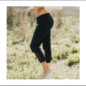 Albion Fit black jet setters. Small.